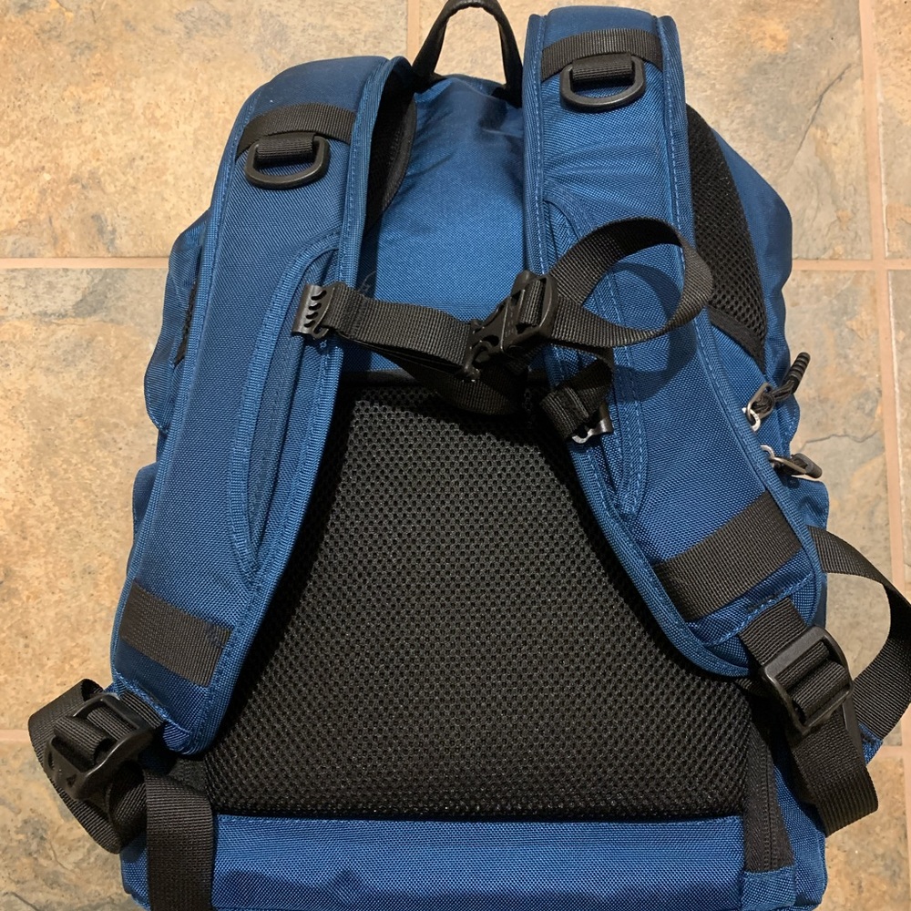 Medium Camera Backpack - Picture 2 of 6